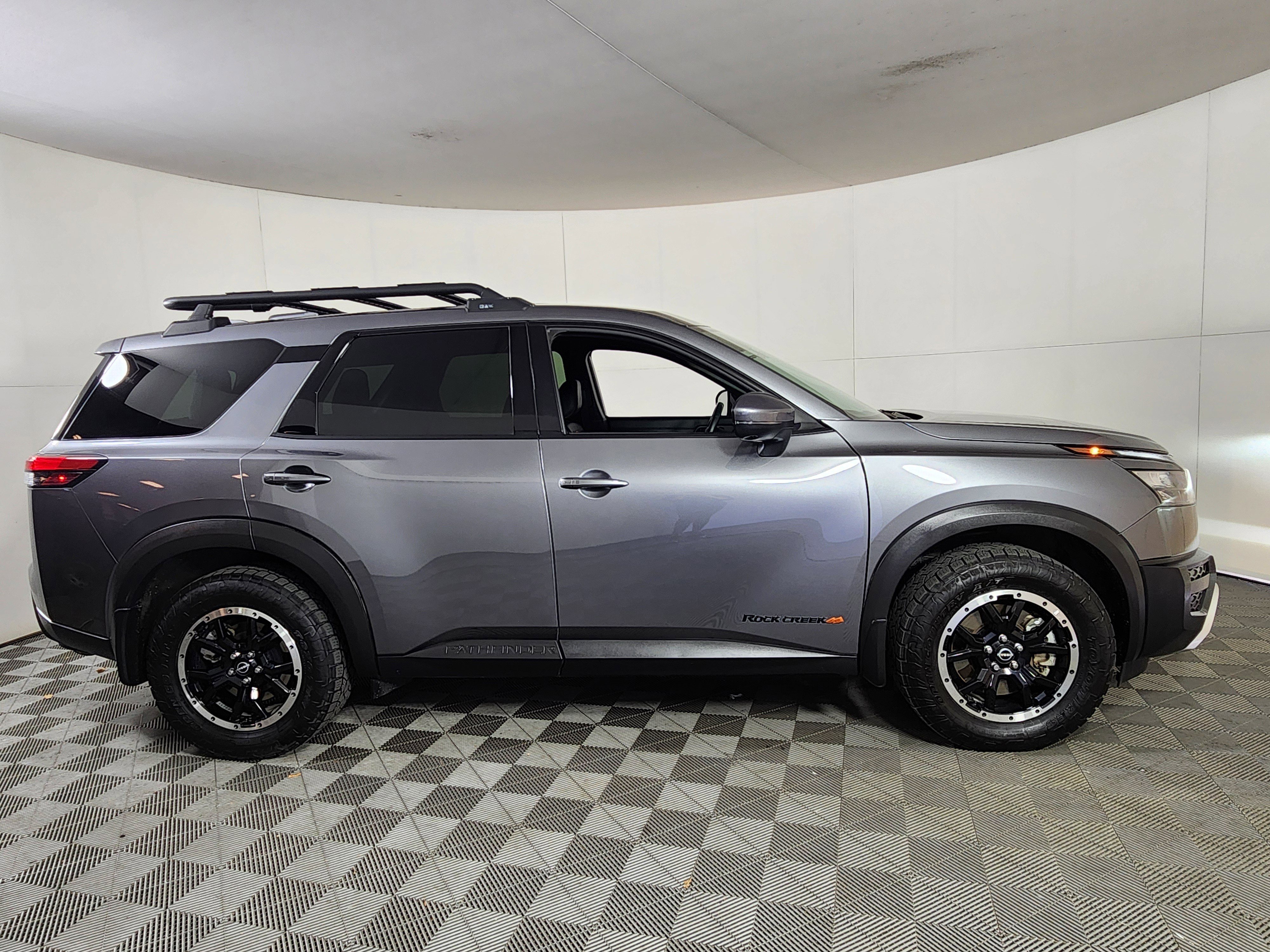Used 2024 Nissan Pathfinder Rock Creek image 8