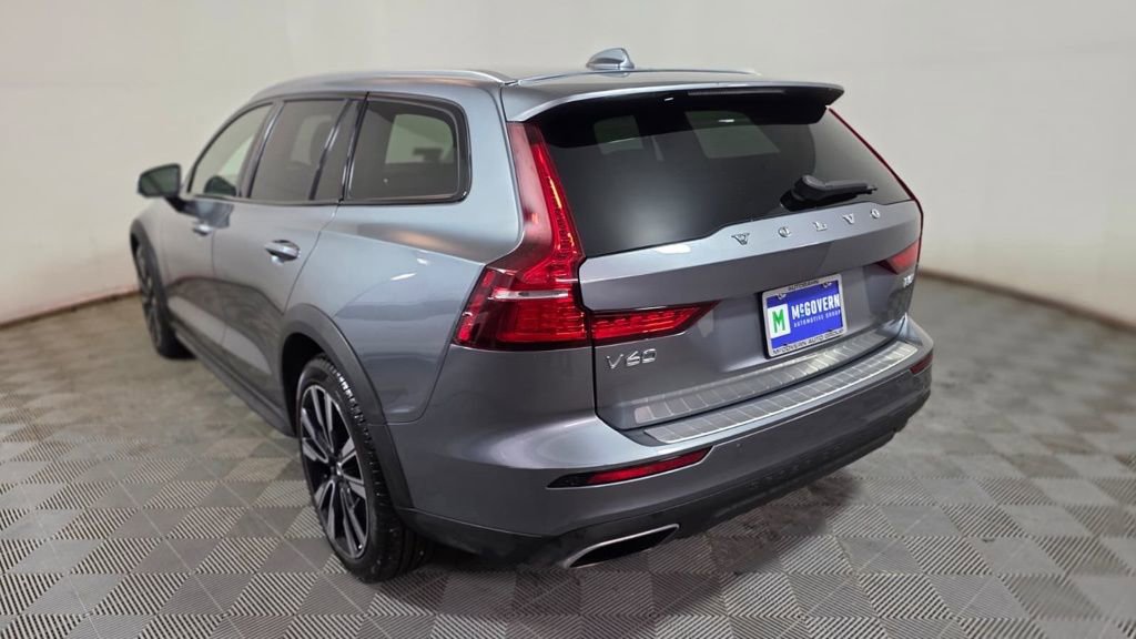 Used 2021 Volvo V60 T5 Cross Country w/ Climate Package AWD/4WD image 4