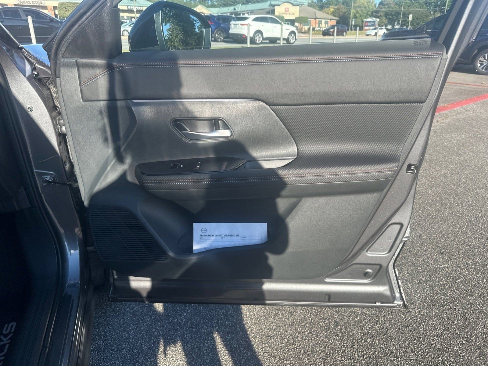 New 2026 Nissan Kicks SR image 14