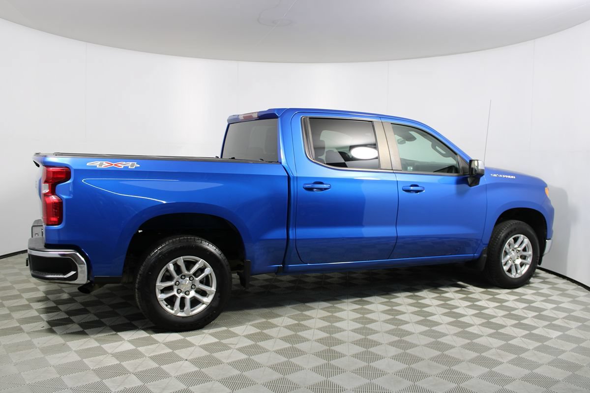 Used 2022 Chevrolet Silverado 1500 LT AWD/4WD image 31