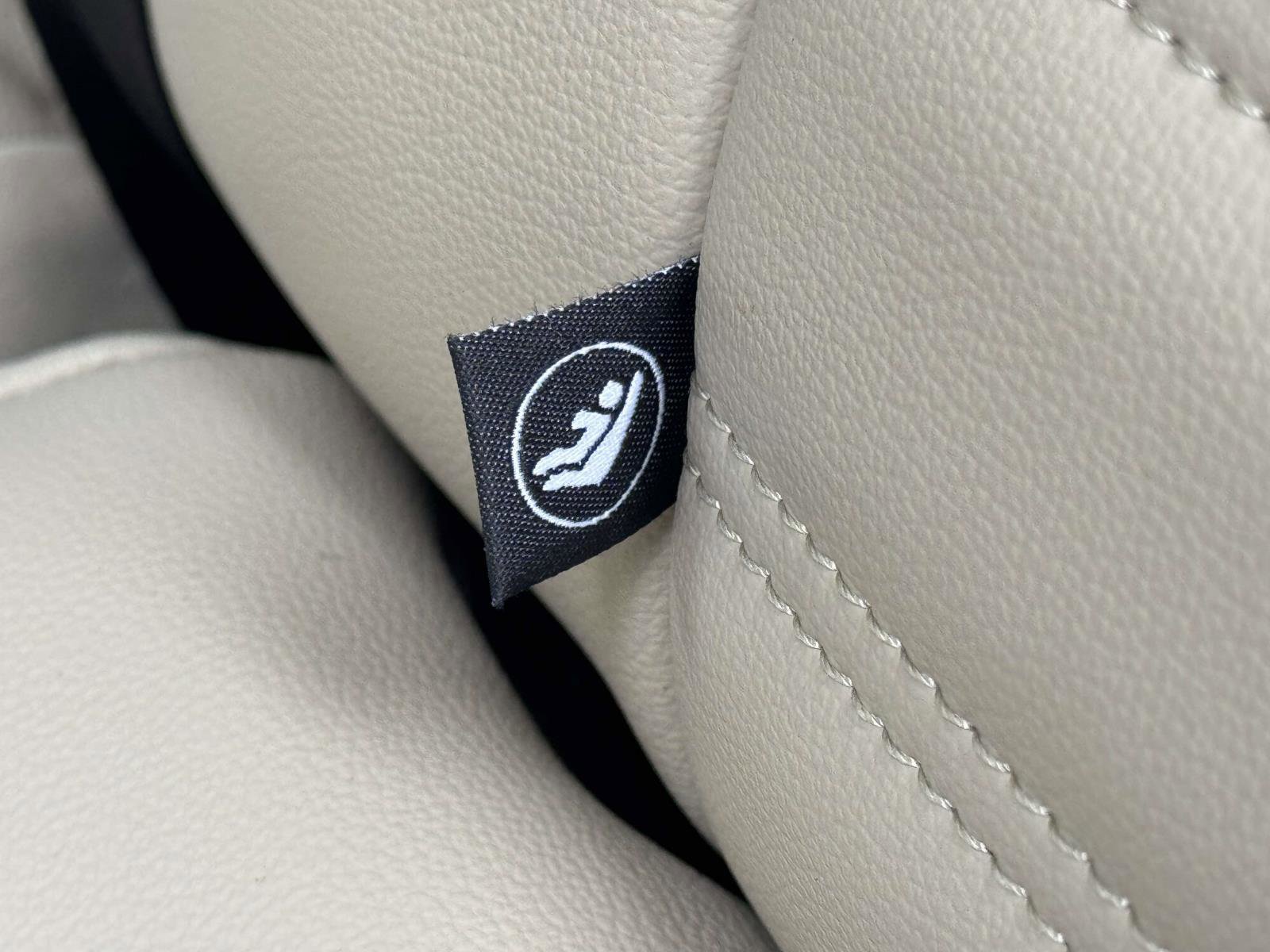 Used 2023 Ford Explorer Platinum w/ Technology Package image 41