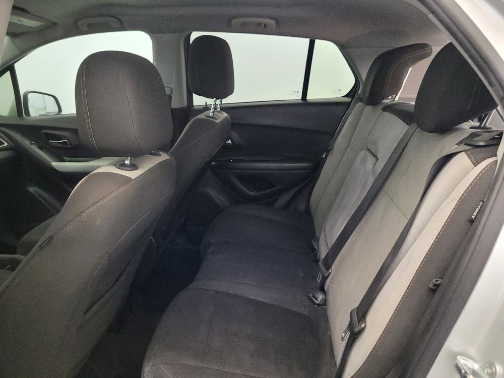 Used 2021 Chevrolet Trax LS w/ Tint and Cruise Package FWD image 18