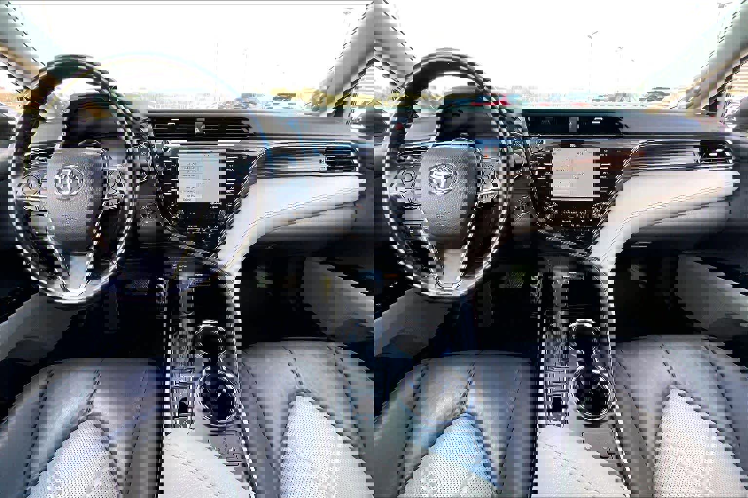 Used 2019 Toyota Camry XLE image 15