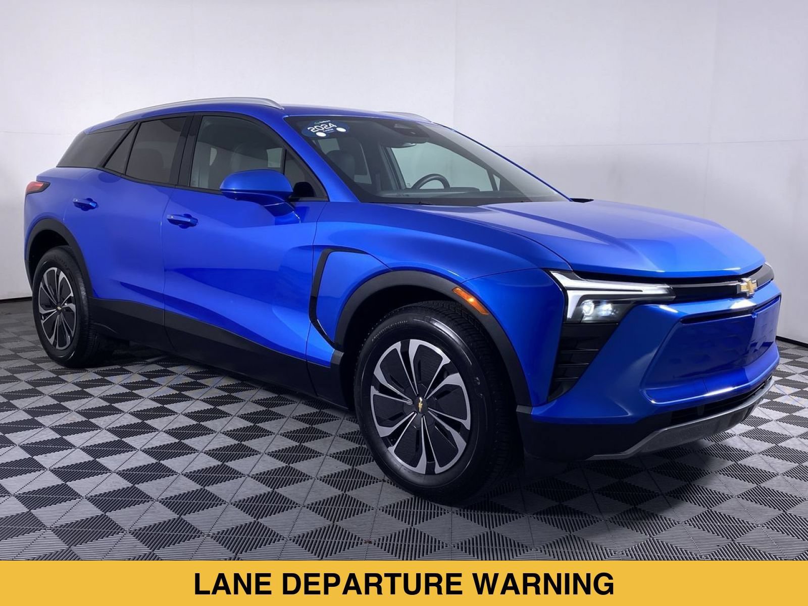 Certified 2024 Chevrolet Blazer EV LT AWD/4WD image 19