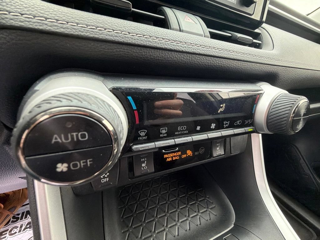 Used 2021 Toyota RAV4 XLE w/ XLE Grade Weather Package AWD/4WD image 24