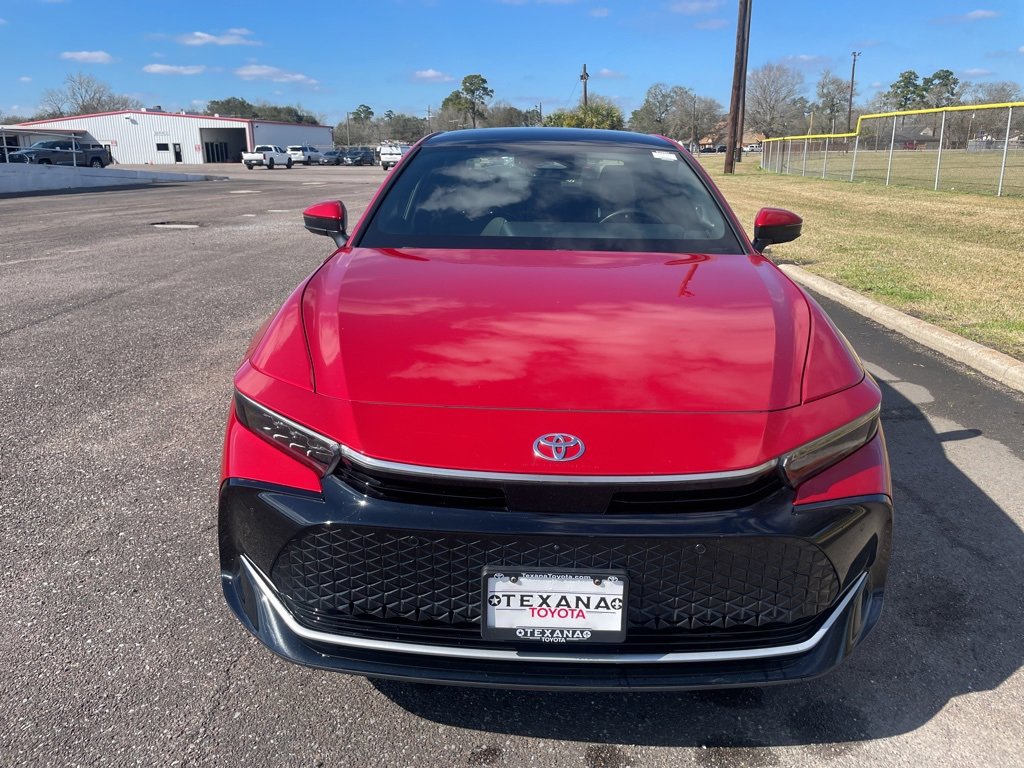 Used 2023 Toyota Crown Platinum image 2