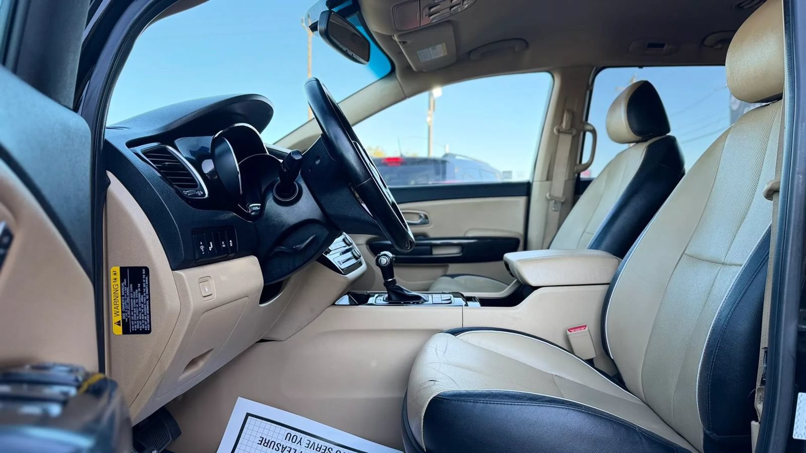 Used 2015 Kia Sedona SX FWD image 9