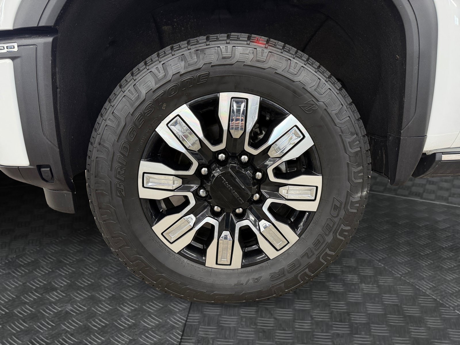 Used 2024 GMC Sierra 2500 Denali w/ Denali Reserve Package AWD/4WD image 40