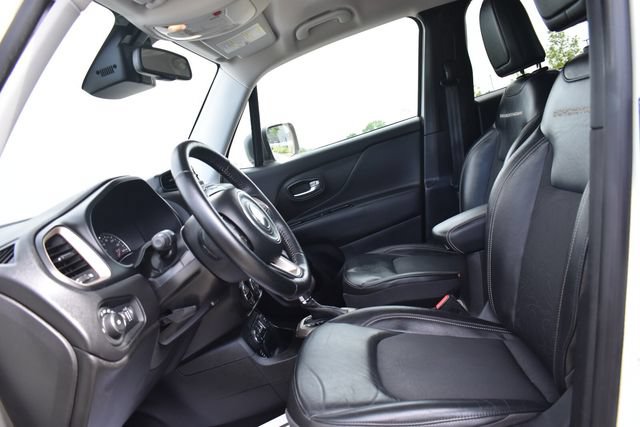 Used 2017 Jeep Renegade Trailhawk AWD/4WD image 23