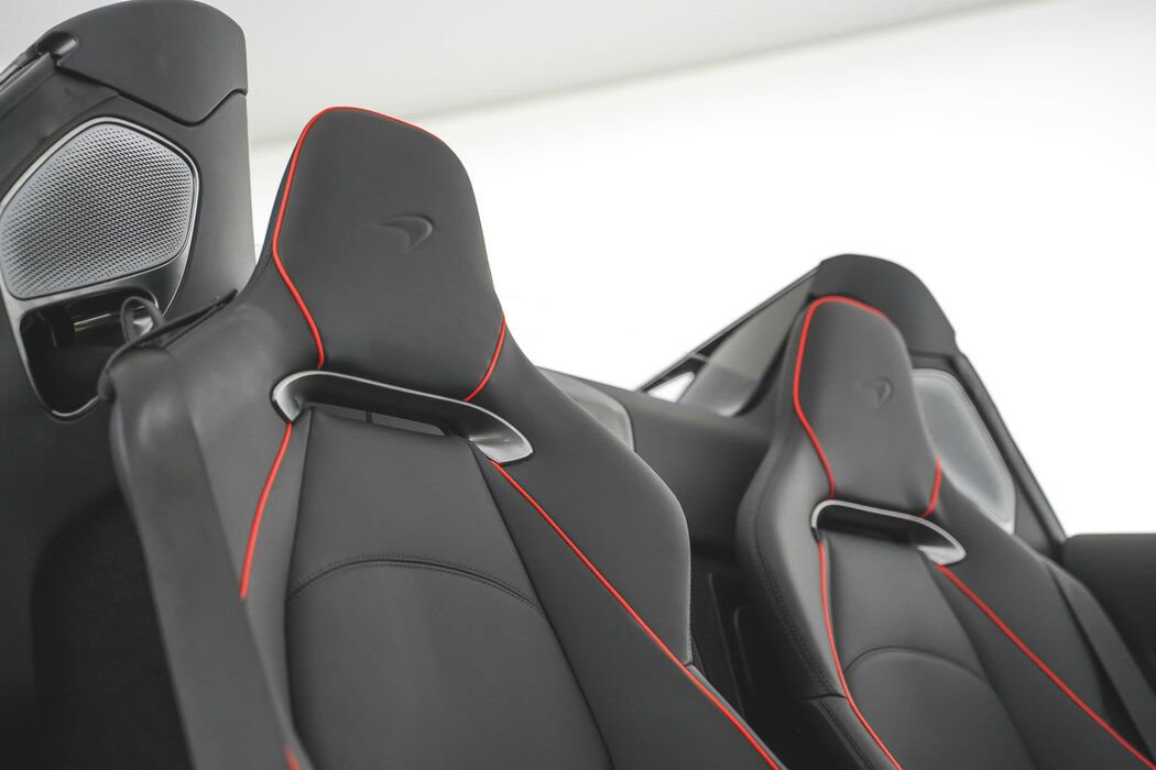 New 2025 McLaren Artura Spider image 35