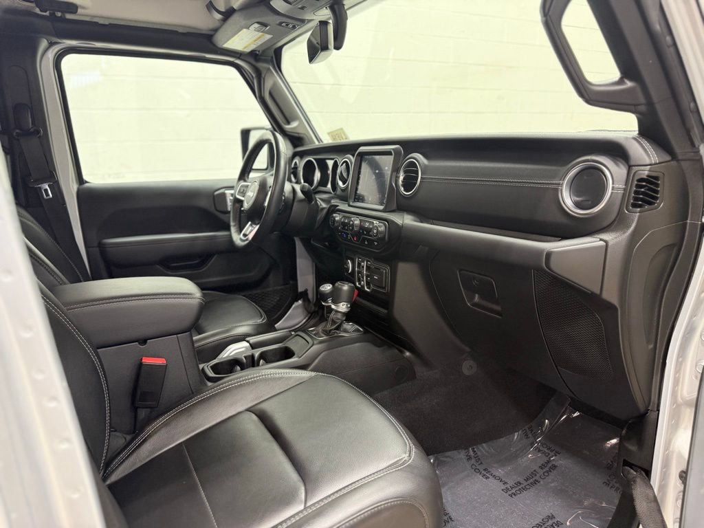 Used 2023 Jeep Wrangler Sahara w/ Cold Weather Group image 34