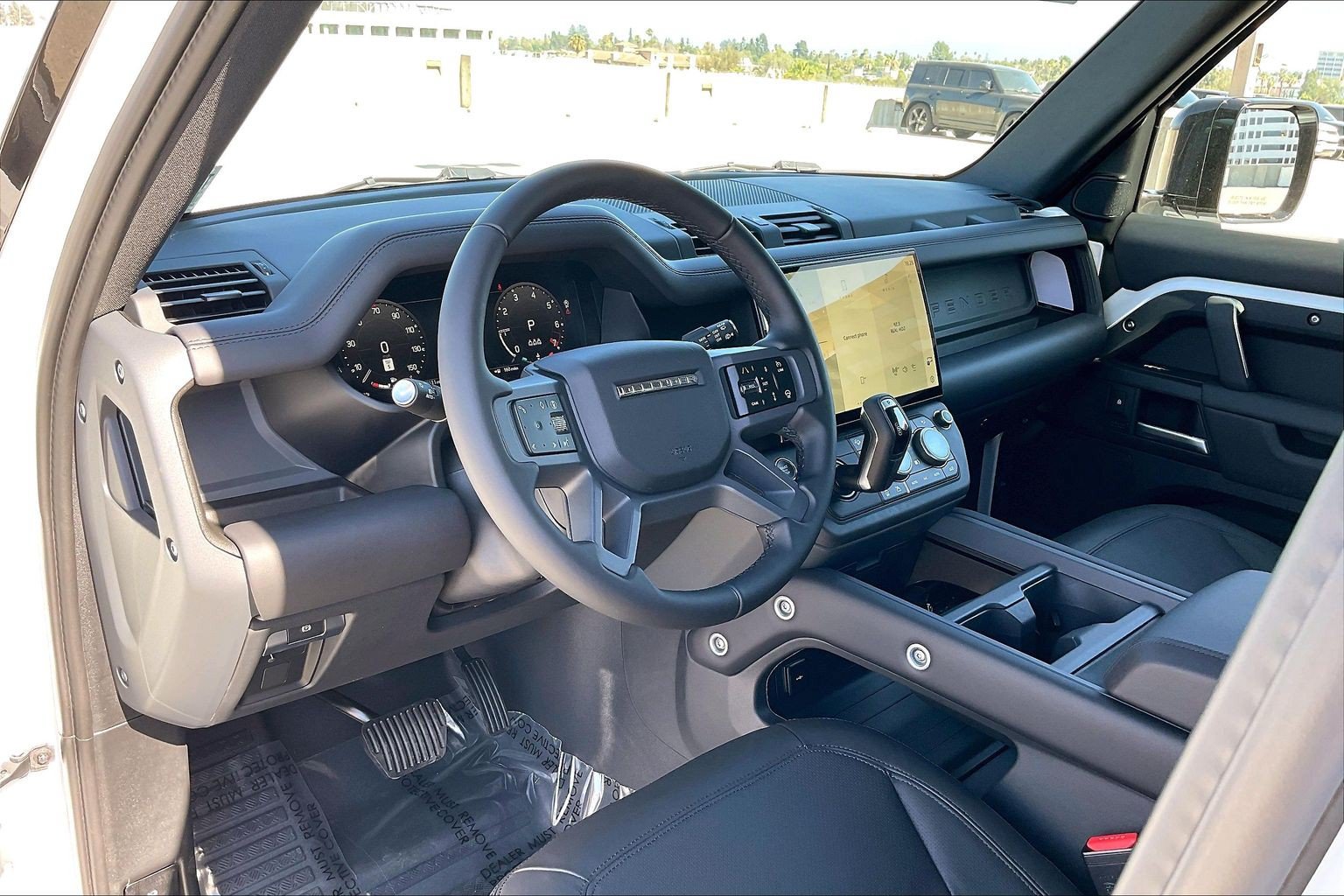 New 2026 Land Rover Defender 110 X-Dynamic SE AWD/4WD image 12