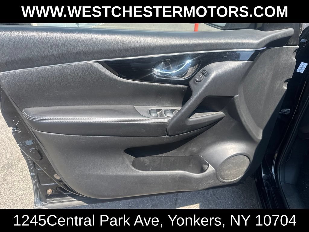 Used 2020 Nissan Rogue Sport SV w/ All-Weather Package AWD/4WD image 28