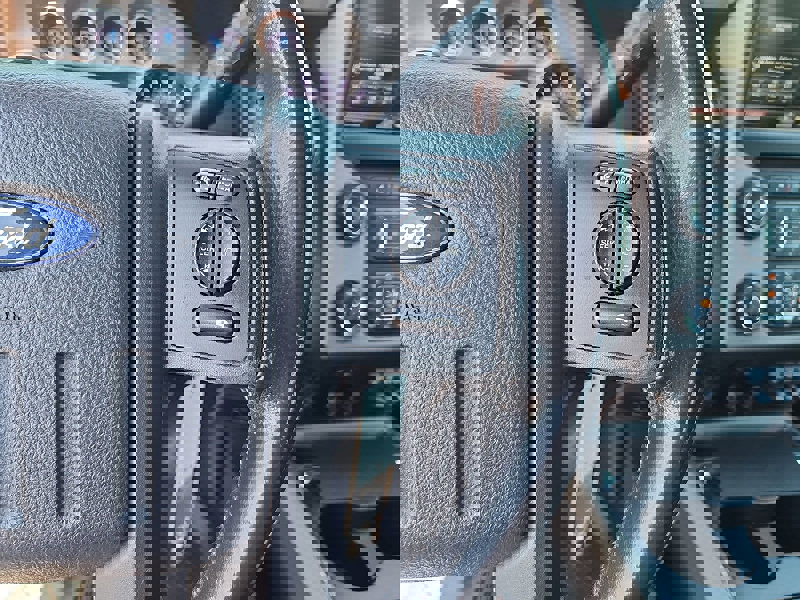 Used 2015 Ford F250 Lariat w/ Chrome Package image 17