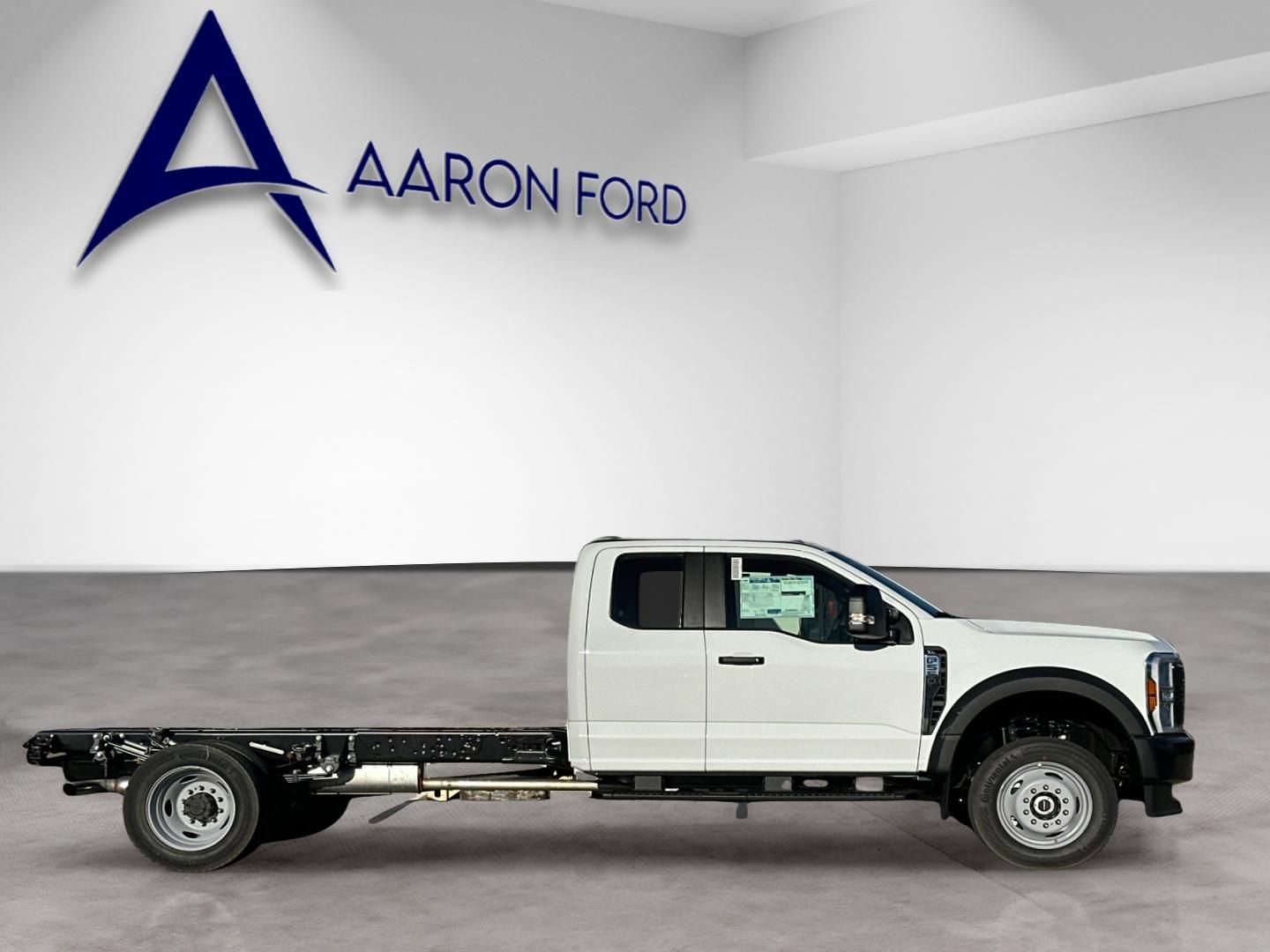 New 2026 Ford F550 4x4 Supercab Super Duty image 7