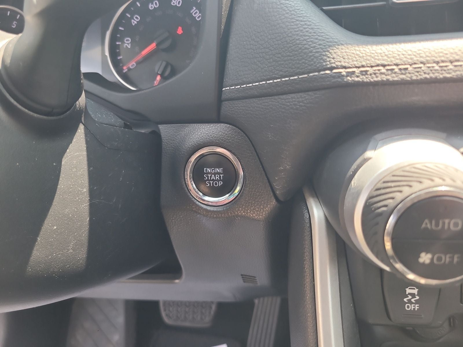 Used 2021 Toyota RAV4 XLE Premium FWD image 20