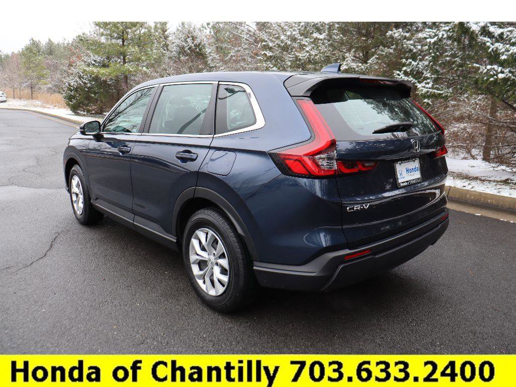 Used 2023 Honda CR-V LX image 5