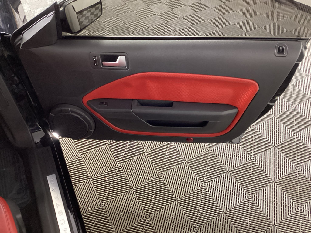 Used 2006 Ford Mustang GT RWD image 10
