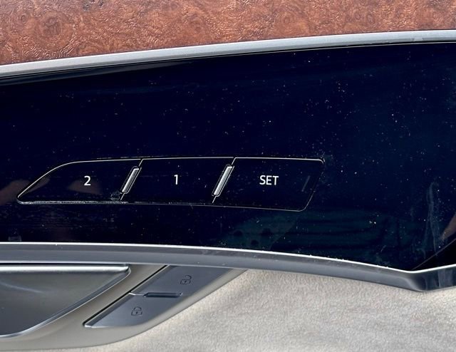 Used 2023 Audi A8 L 3.0T image 21