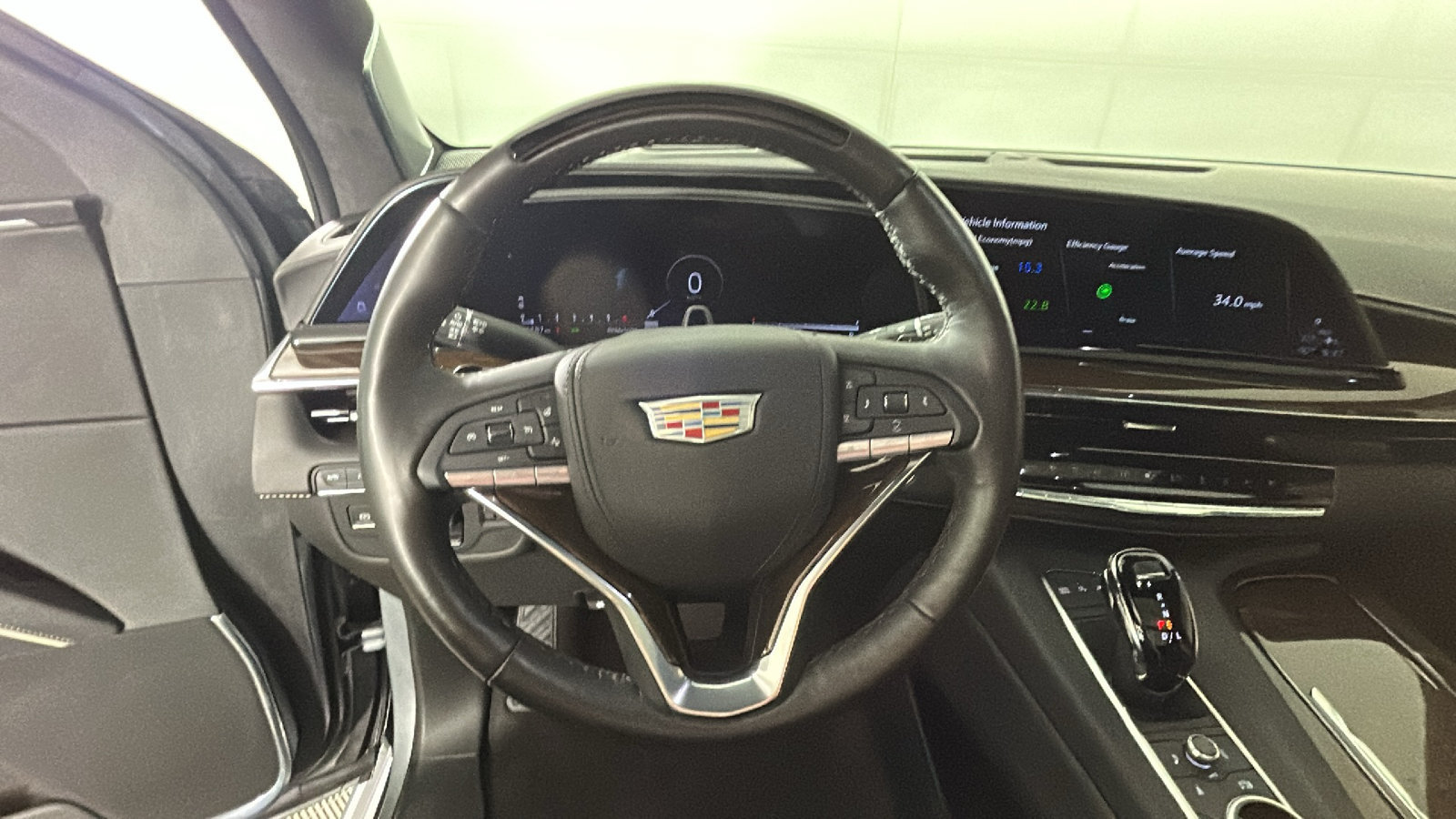 Used 2023 Cadillac Escalade Sport Platinum w/ LPO, ONYX Package AWD/4WD image 18