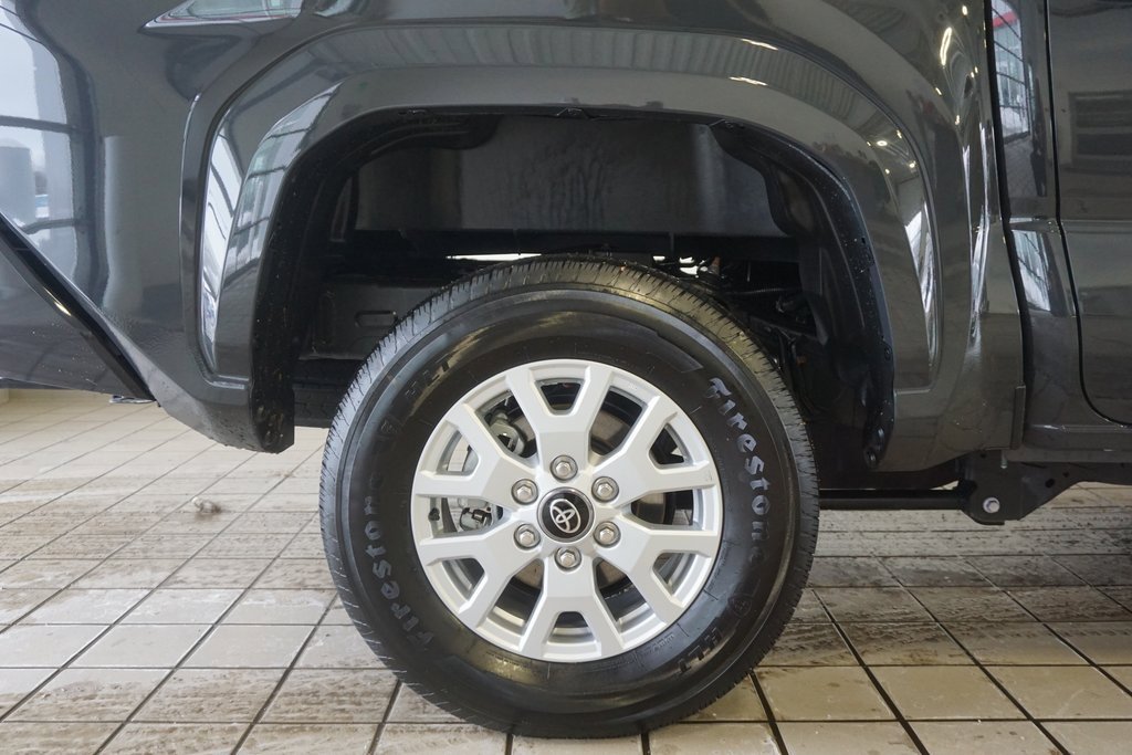 Used 2025 Toyota Tacoma SR5 image 30