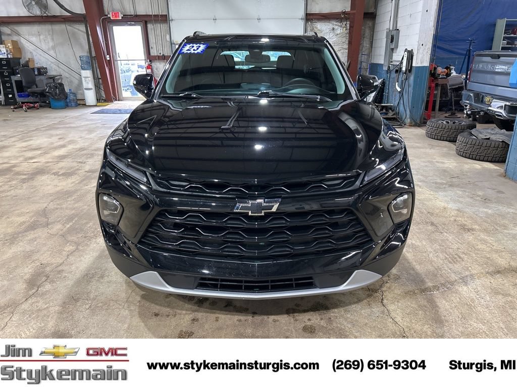Used 2023 Chevrolet Blazer LT w/ Midnight/Sport Edition FWD image 12