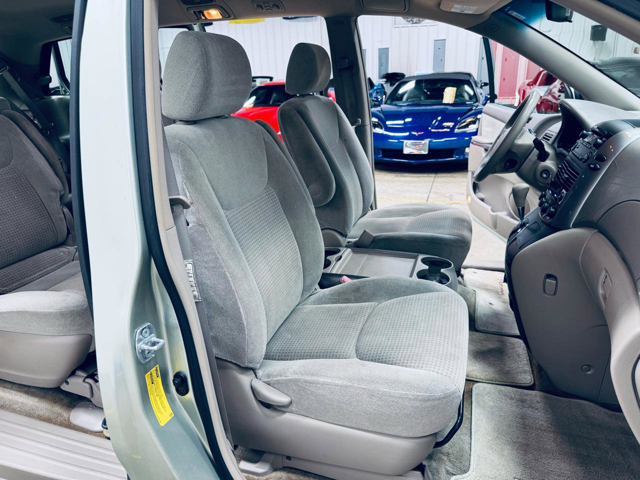 Used 2006 Toyota Sienna CE FWD image 31