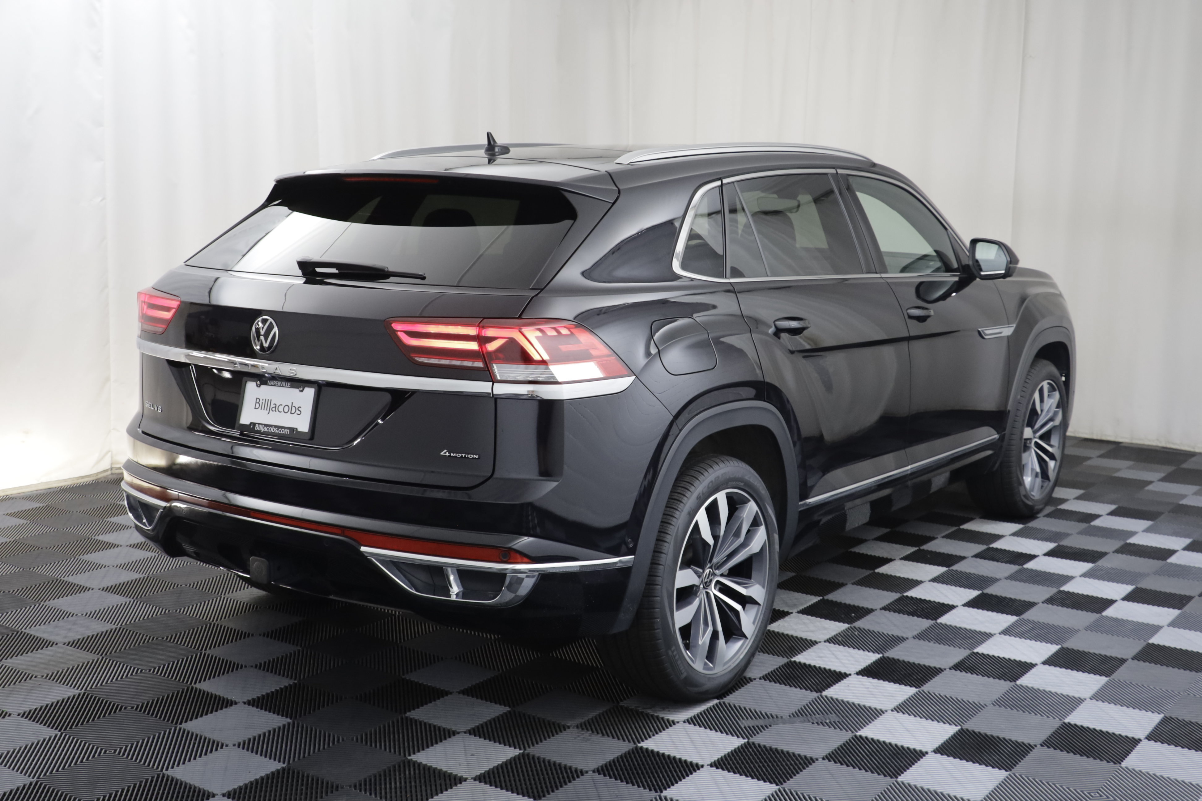 Used 2023 Volkswagen Atlas Cross Sport SEL Premium R-Line AWD/4WD image 19