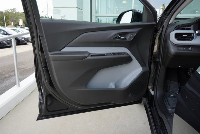 New 2027 Chevrolet Bolt RS w/ Technology Package FWD image 12