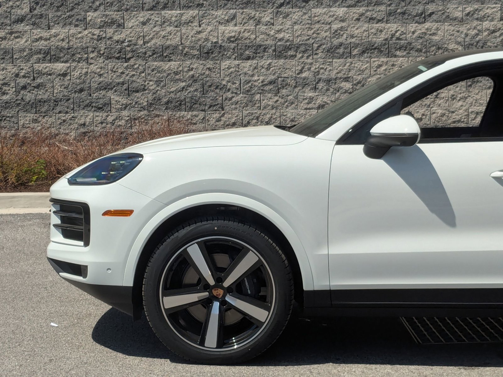 New 2026 Porsche Cayenne Coupe AWD/4WD image 11