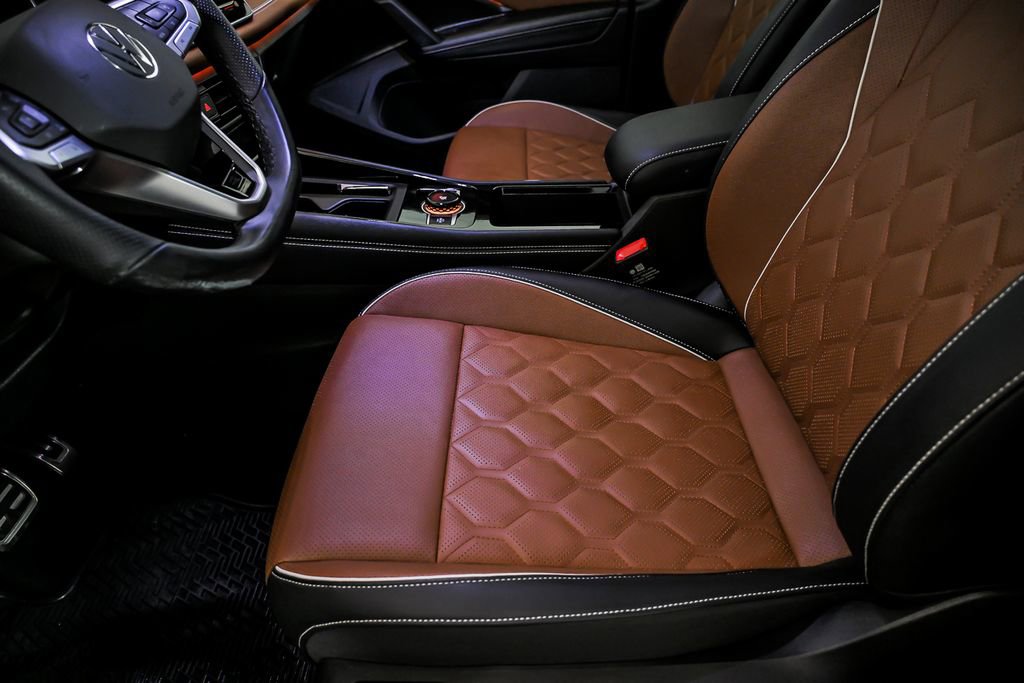 Used 2026 Volkswagen Tiguan SEL R-Line image 10