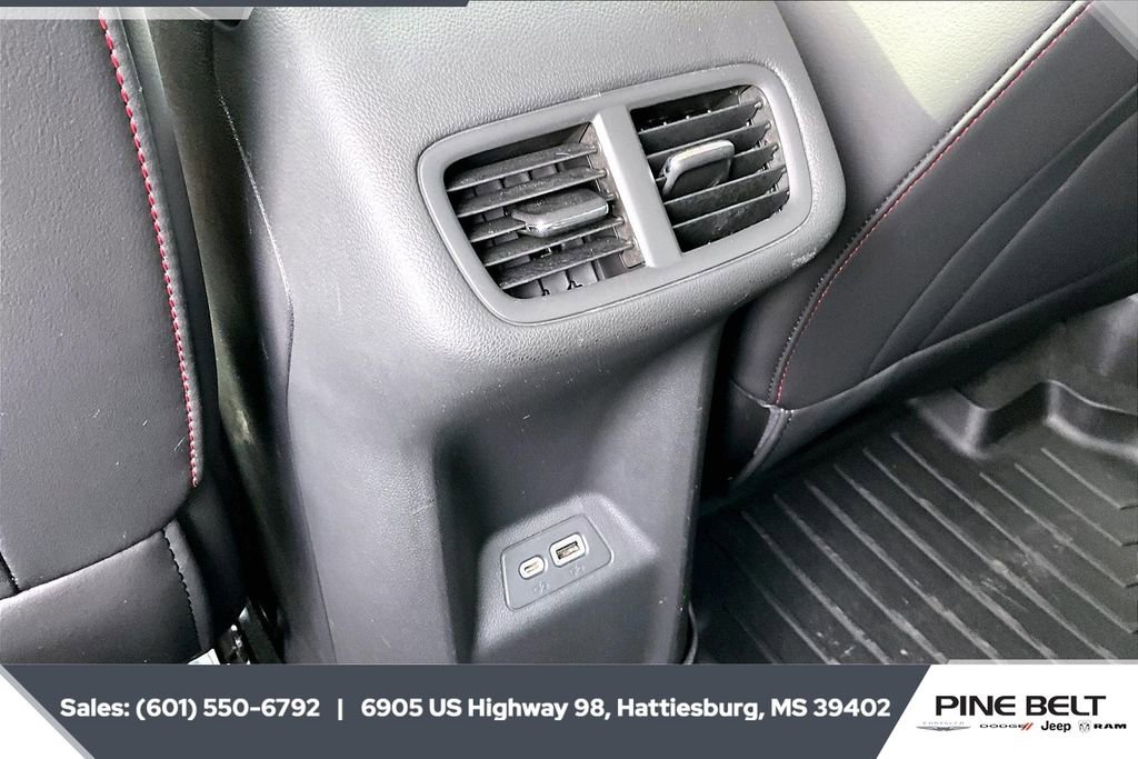 Used 2023 Buick Envision Essence w/ Sport Touring Package image 23