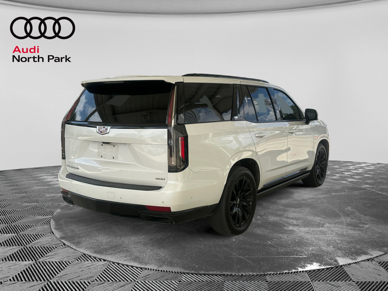 Used 2022 Cadillac Escalade Sport w/ Touring Package AWD/4WD image 5