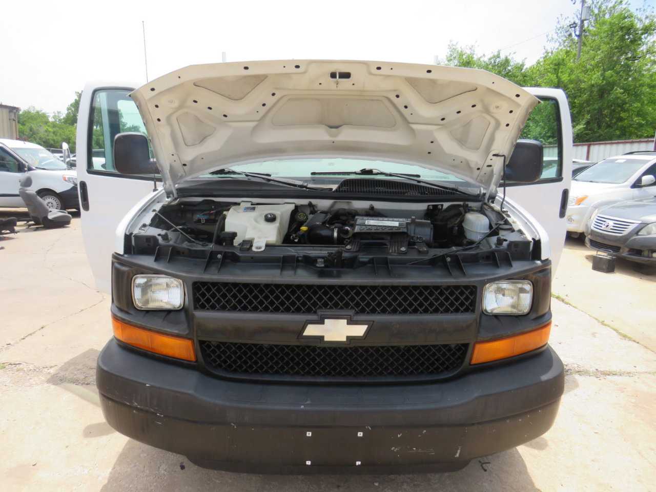 Used 2008 Chevrolet Express 1500 image 26