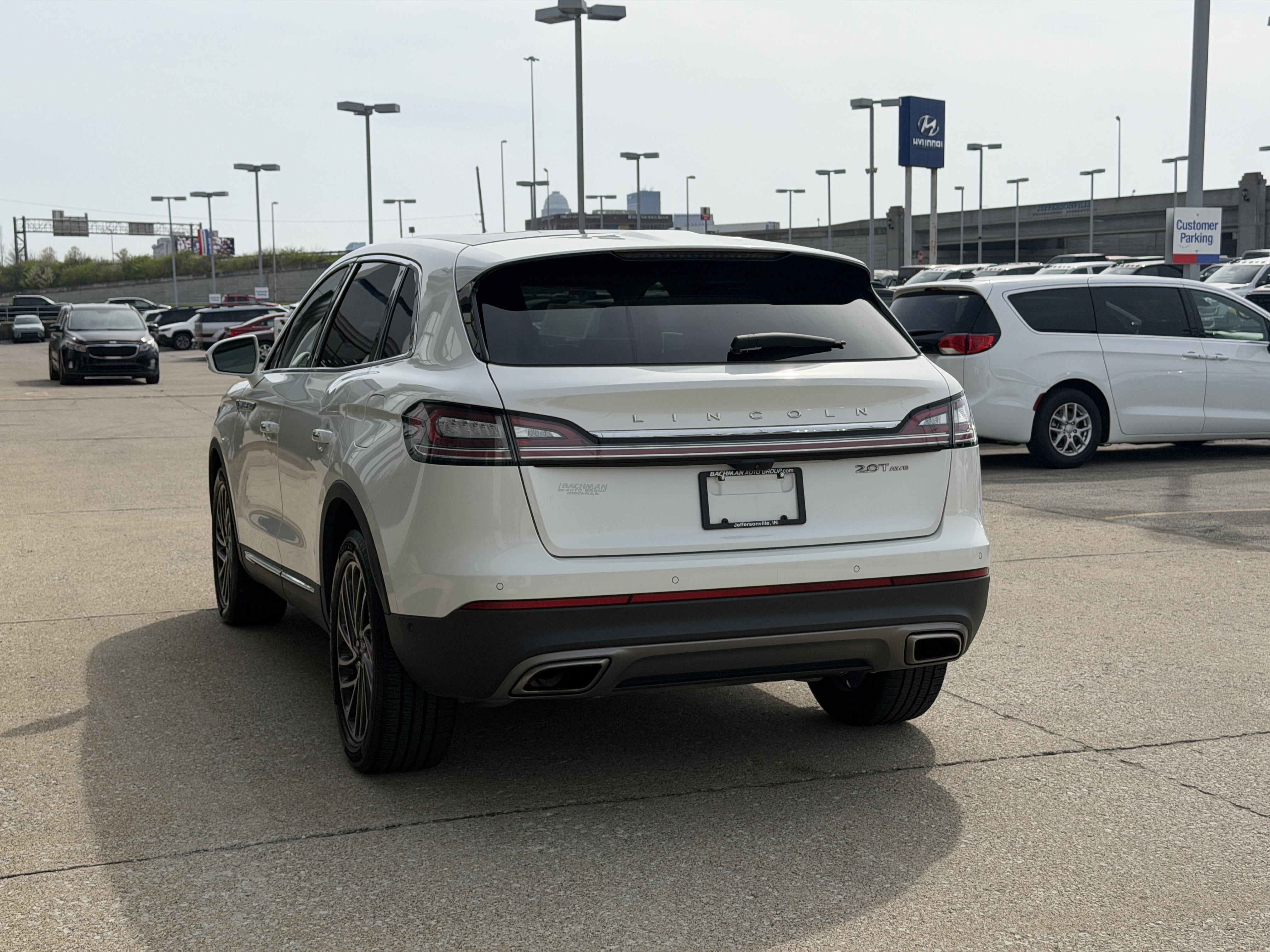 Used 2020 Lincoln Nautilus Reserve w/ Equipment Group 201A image 7