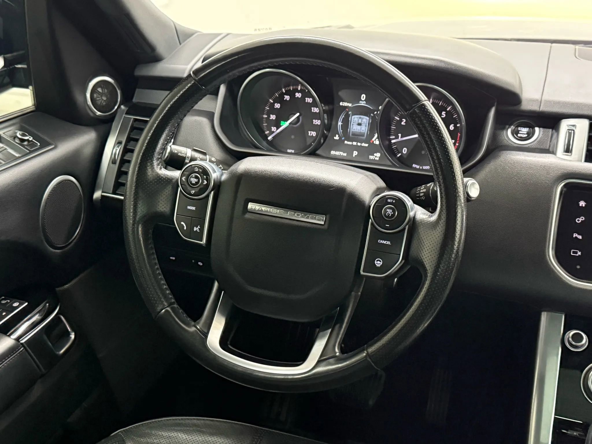 Used 2016 Land Rover Range Rover Sport HSE image 21