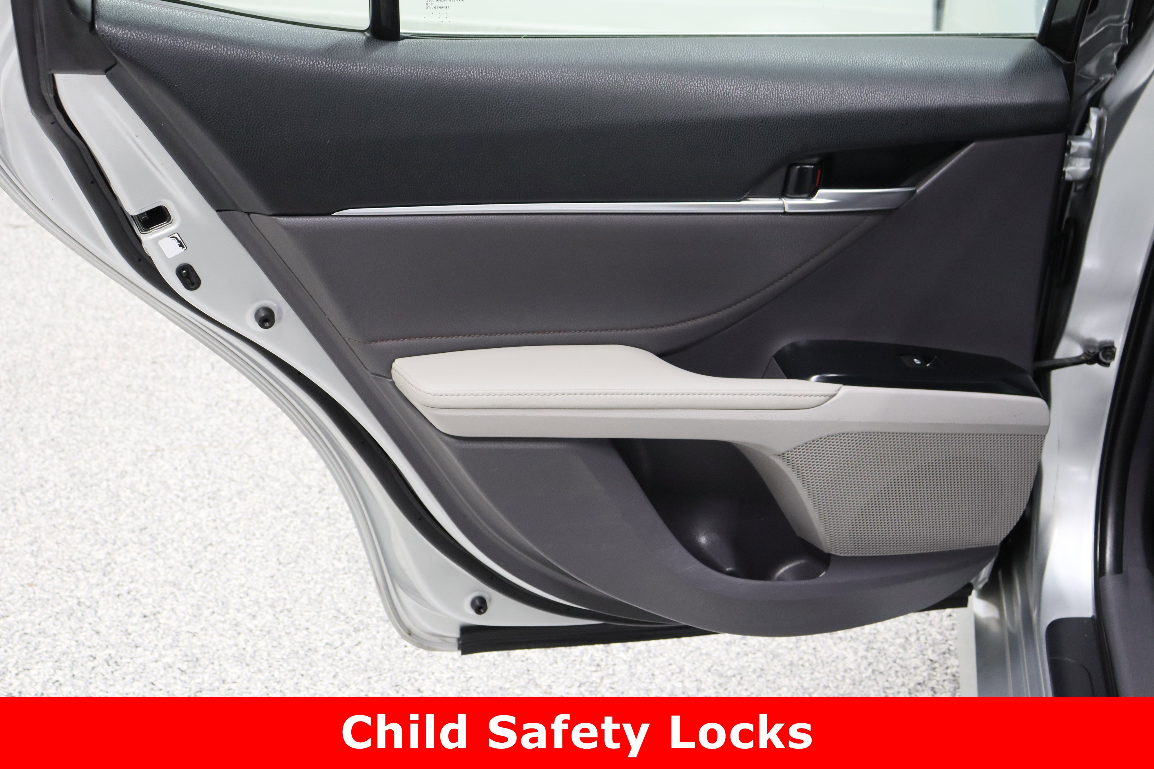 Certified 2018 Toyota Camry XLE image 27