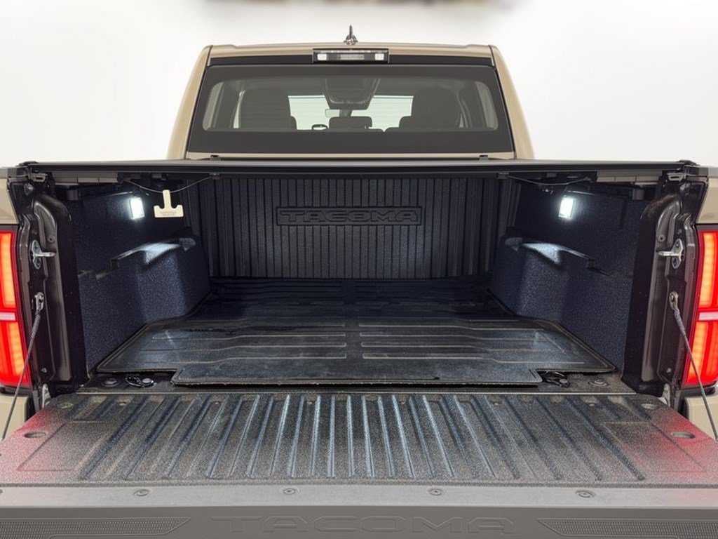 Used 2024 Toyota Tacoma TRD Sport RWD image 28