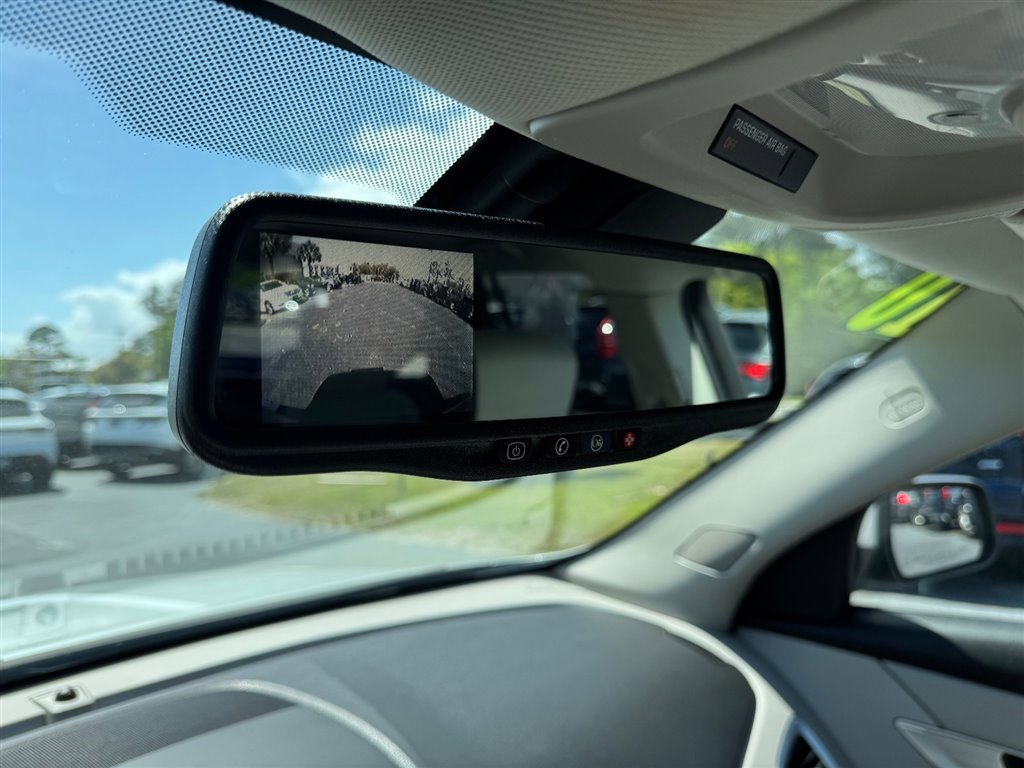 Used 2010 GMC Terrain SLT image 17