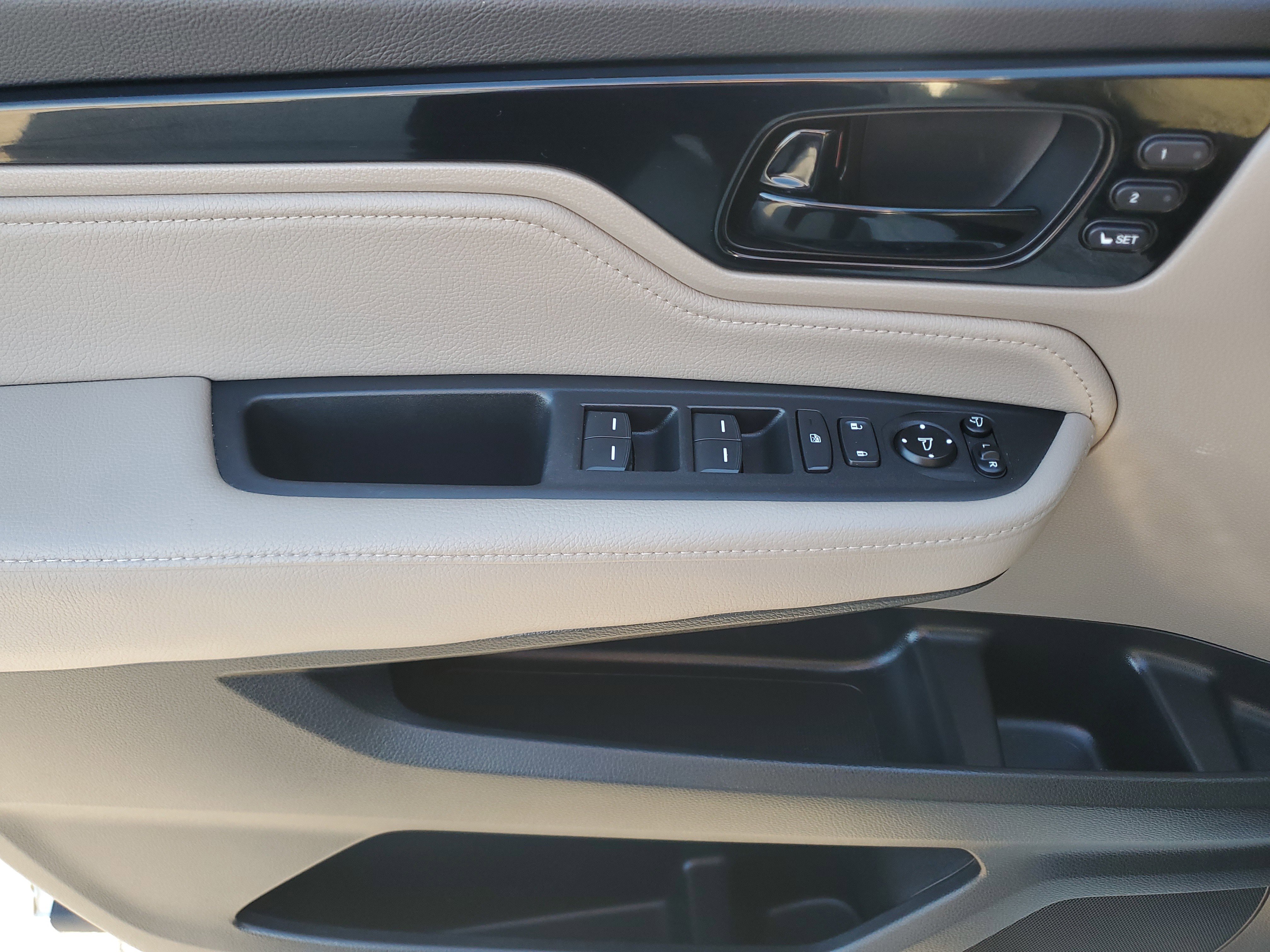 Used 2018 Honda Odyssey Elite image 17