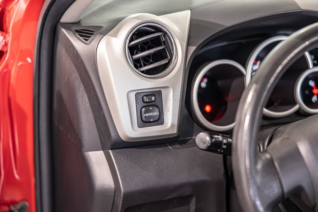 Used 2009 Toyota Matrix FWD image 19
