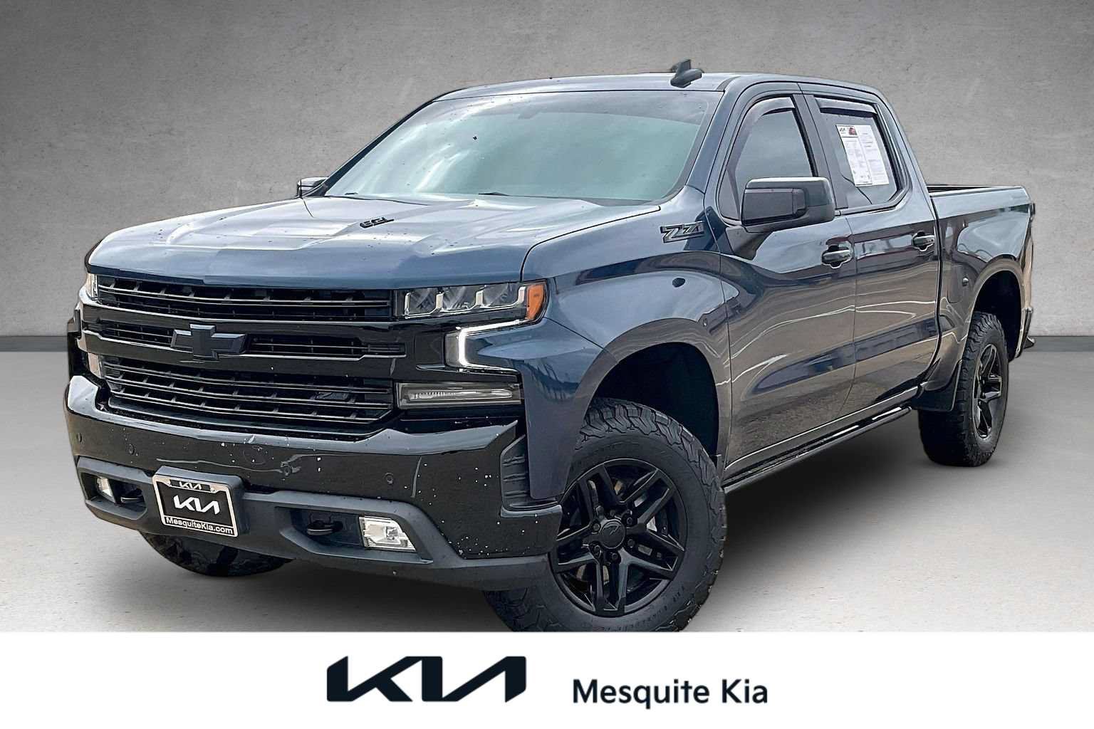 Used 2021 Chevrolet Silverado 1500 LT Trail Boss w/ Convenience Package II AWD/4WD image 1