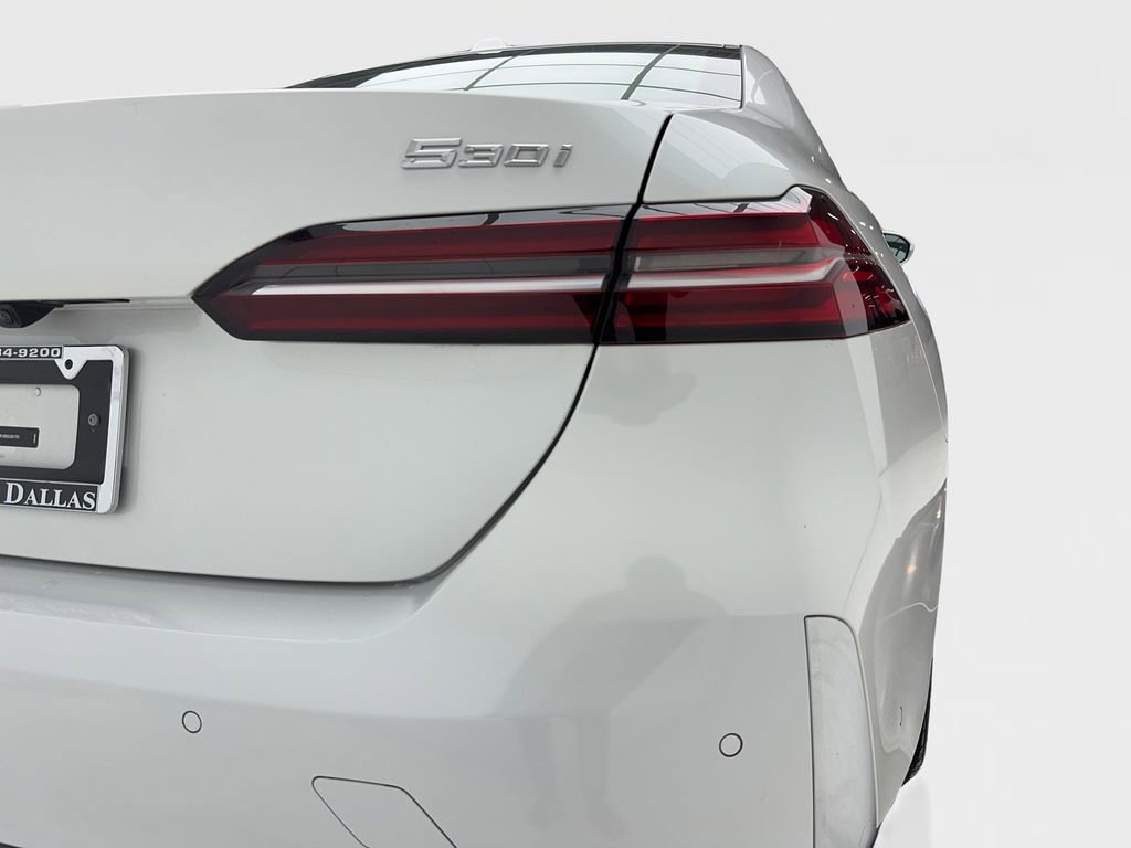 Used 2025 BMW 530i RWD image 9