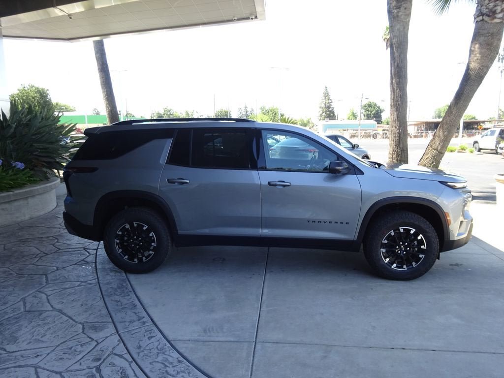 New 2026 Chevrolet Traverse Z71 w/ Enhanced Driving Package AWD/4WD image 9
