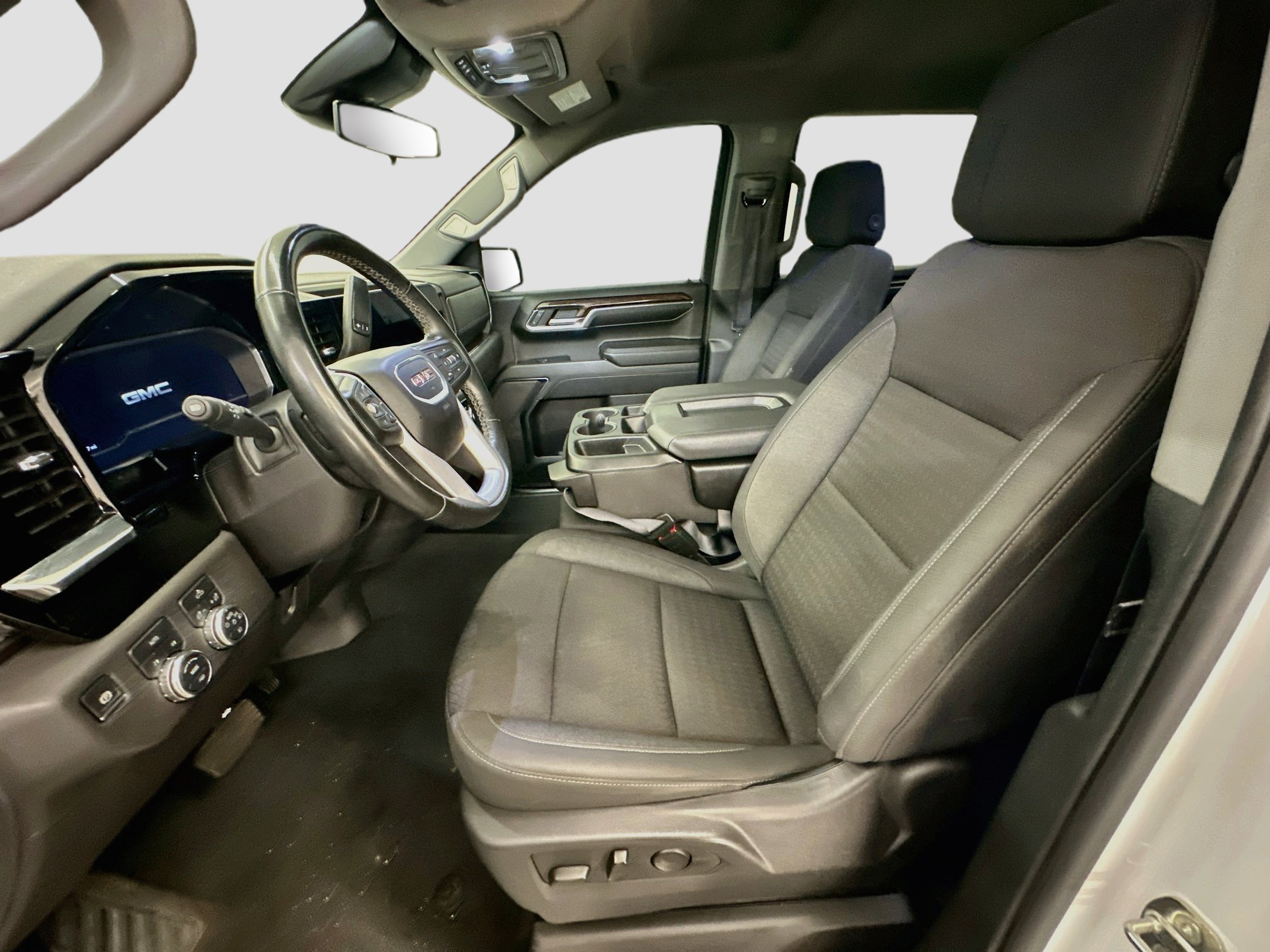 Used 2024 GMC Sierra 1500 Elevation AWD/4WD image 13