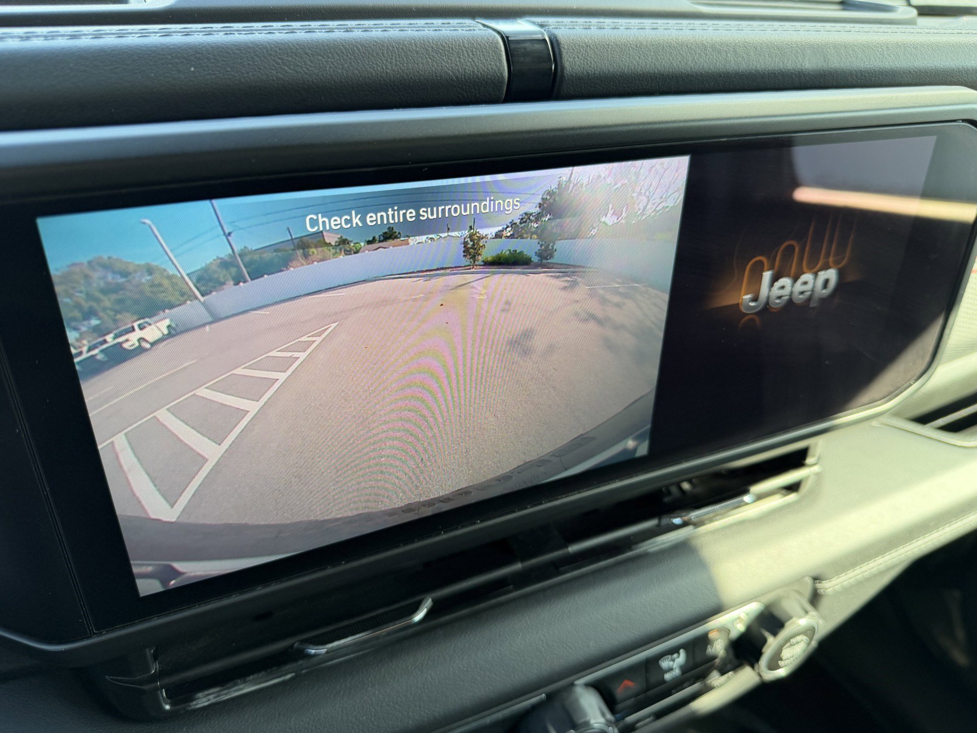 Used 2024 Jeep Wrangler Unlimited Rubicon image 13
