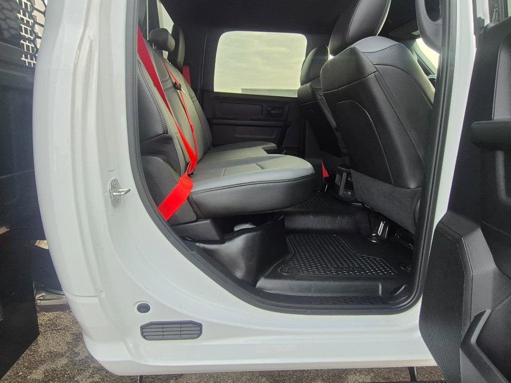 Used 2024 RAM 5500 Tradesman w/ Safety Group image 27