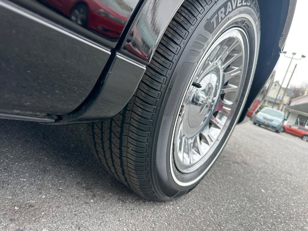Used 2002 Lincoln Town Car Cartier RWD image 10