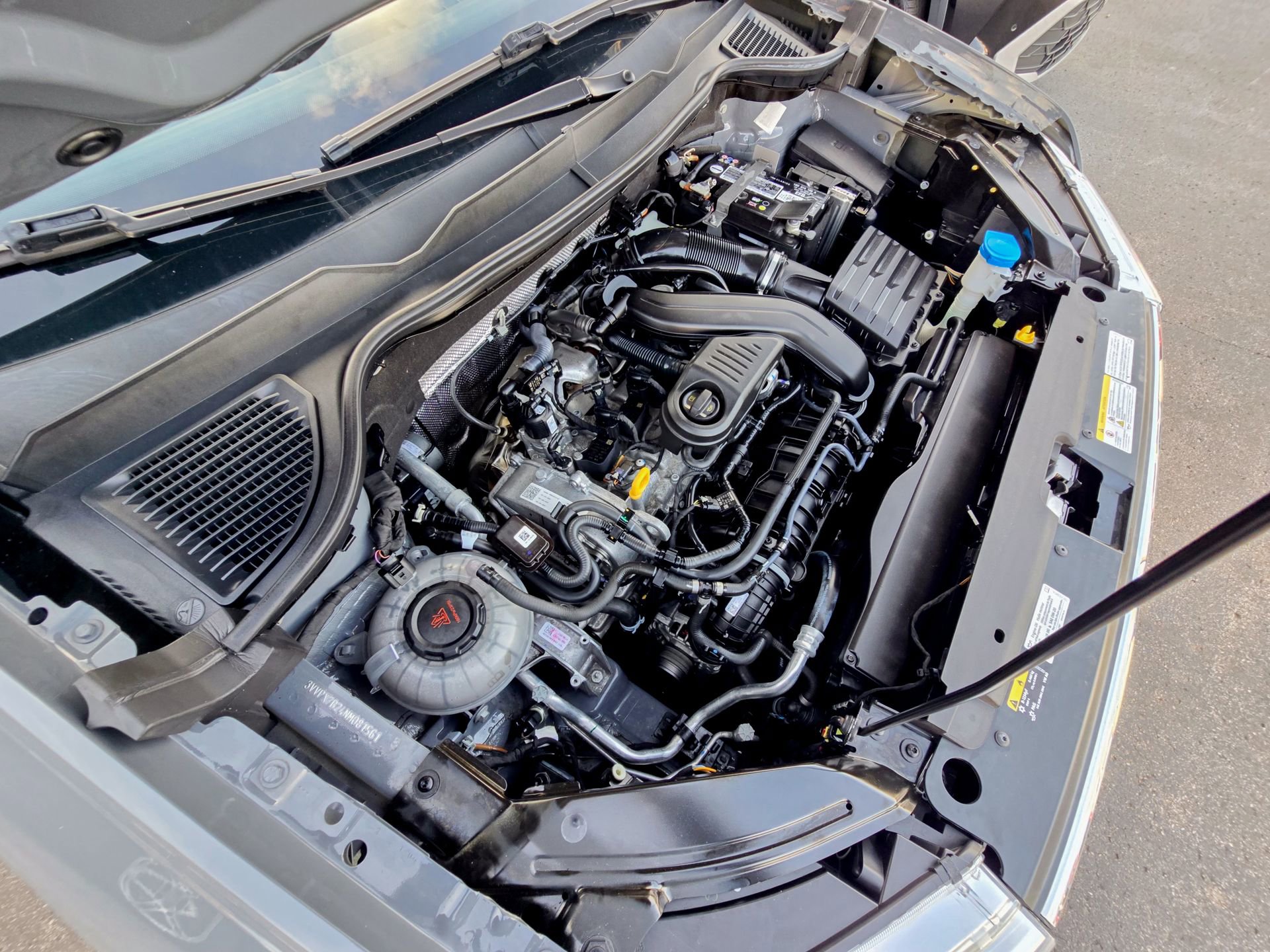 Used 2022 Volkswagen Taos SE image 37