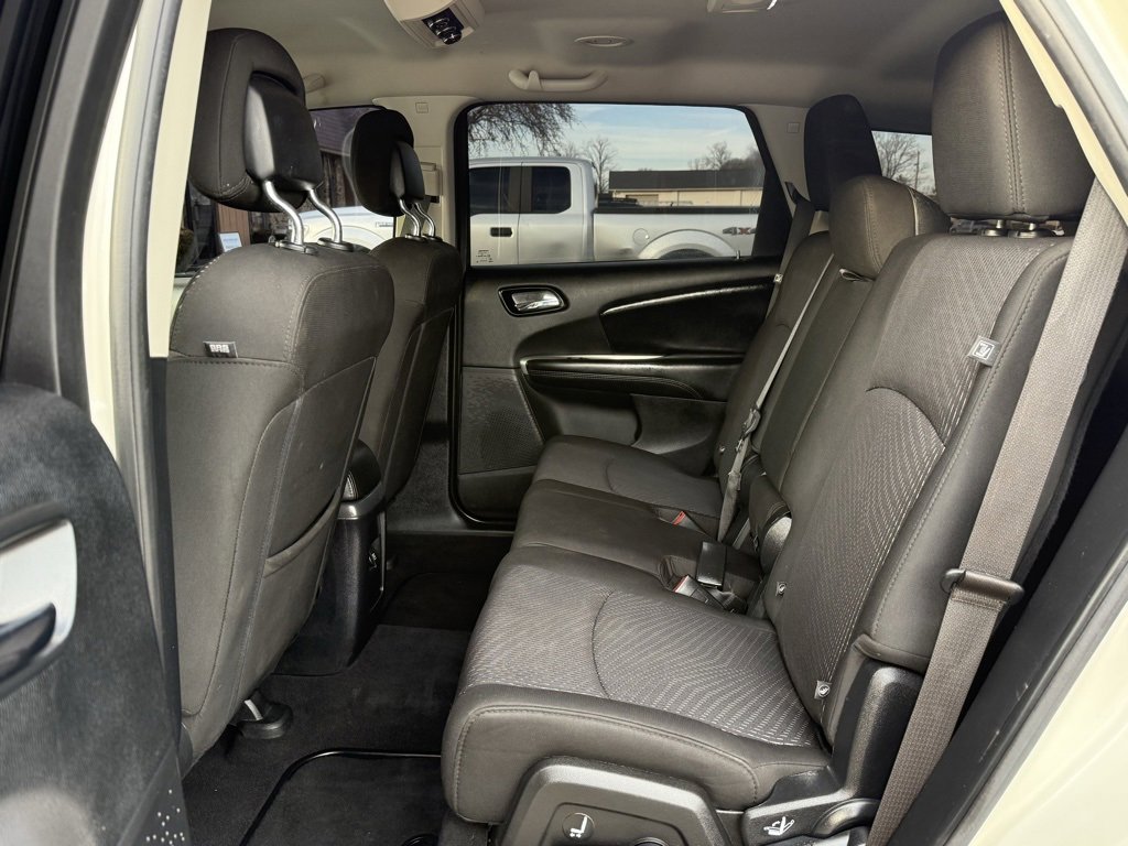 Used 2019 Dodge Journey SE image 16